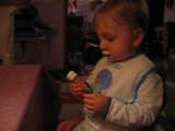 Vid�o Pierre mange une glace
